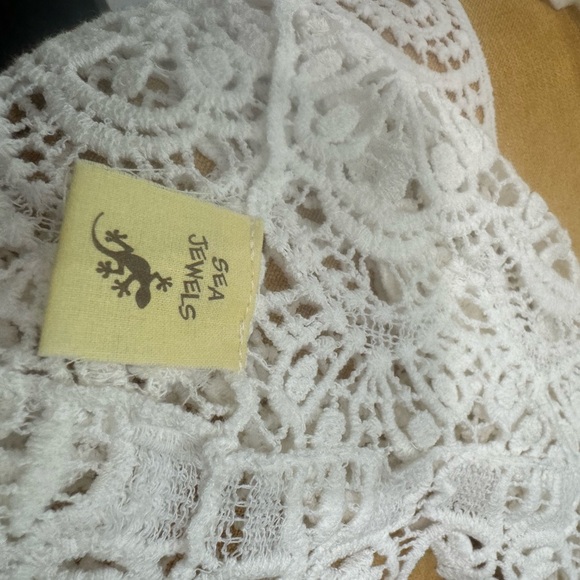 Embroidered top - Picture 5 of 6